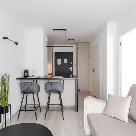 Rentplanet - Atal Square Appartement