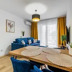 Rentplanet - Atal Square * Vratislav