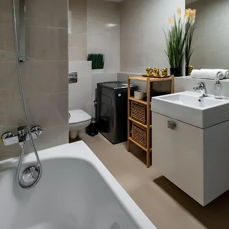 Rentplanet - Atal Square Apartamento *