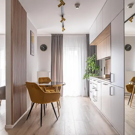 Rentplanet - Atal Square Apartamento *