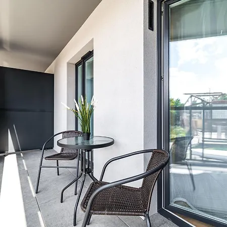 Rentplanet - Atal Square Apartamento Breslavia