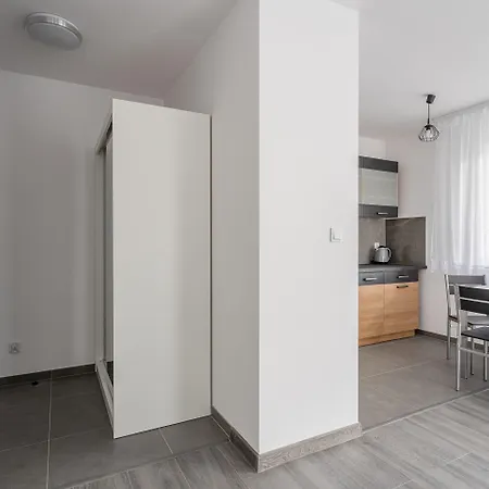 Rentplanet - Atal Square * Breslavia